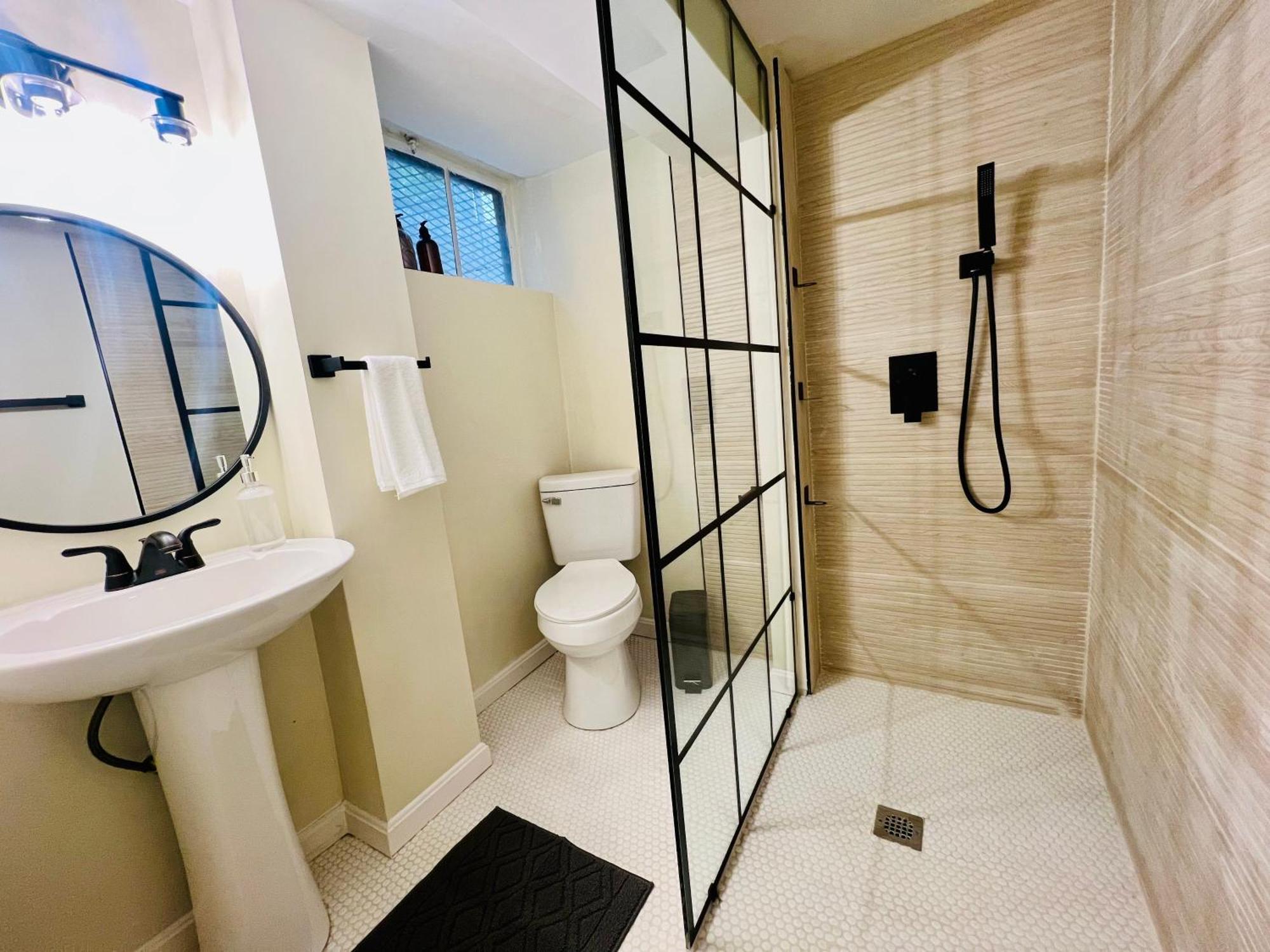 Dc'S Best Location 4 Bed With Parking Walk To Metro And Nightlife Bethesda Row Chevy Chase Exterior foto